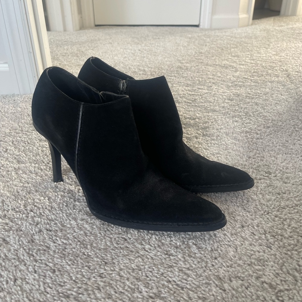 Gucci Black Suede Heeled Boots - Picture 2 of 6